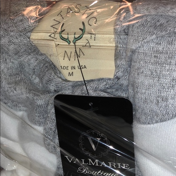 🛍️# 95 White Hacci Brushed Hoodie - Picture 3 of 3